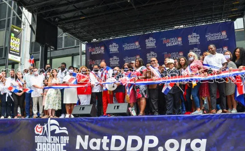 潮流碰撞：运动赛事中的创意变装秀